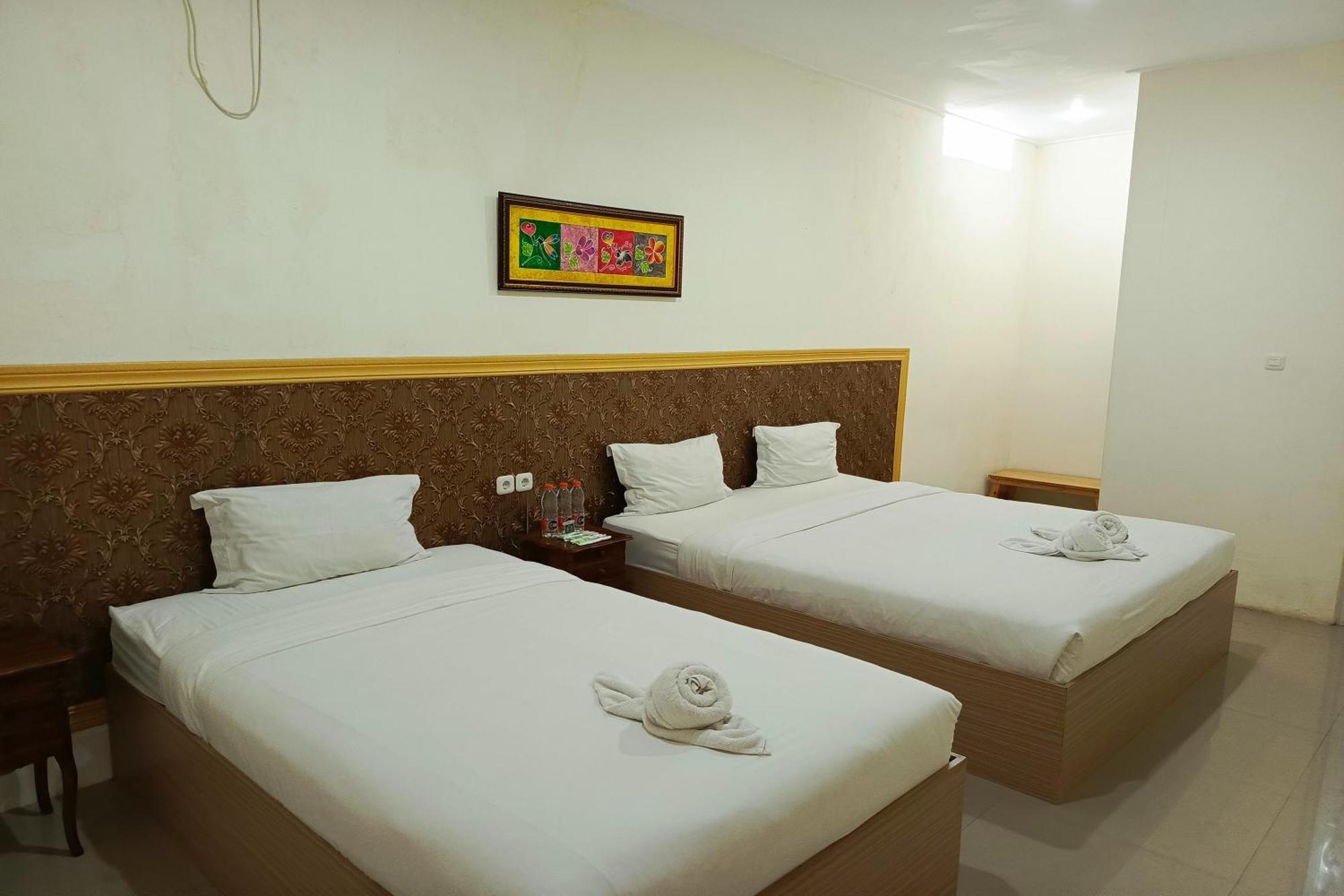 Adisa Homestay Malang Eksteriør bilde