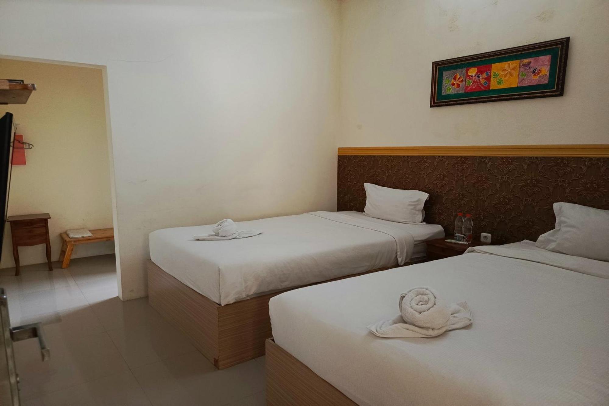 Adisa Homestay Malang Eksteriør bilde