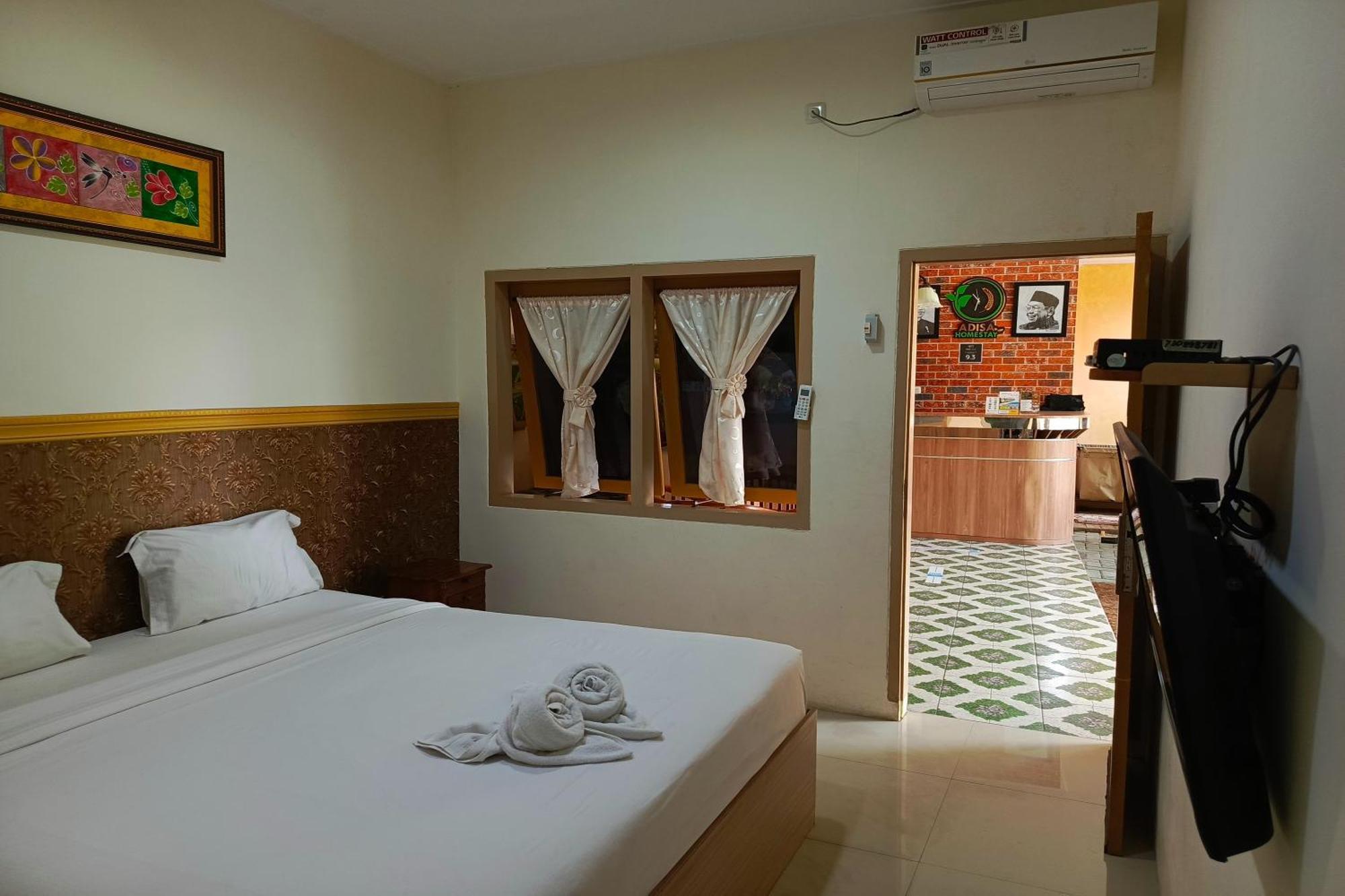 Adisa Homestay Malang Eksteriør bilde