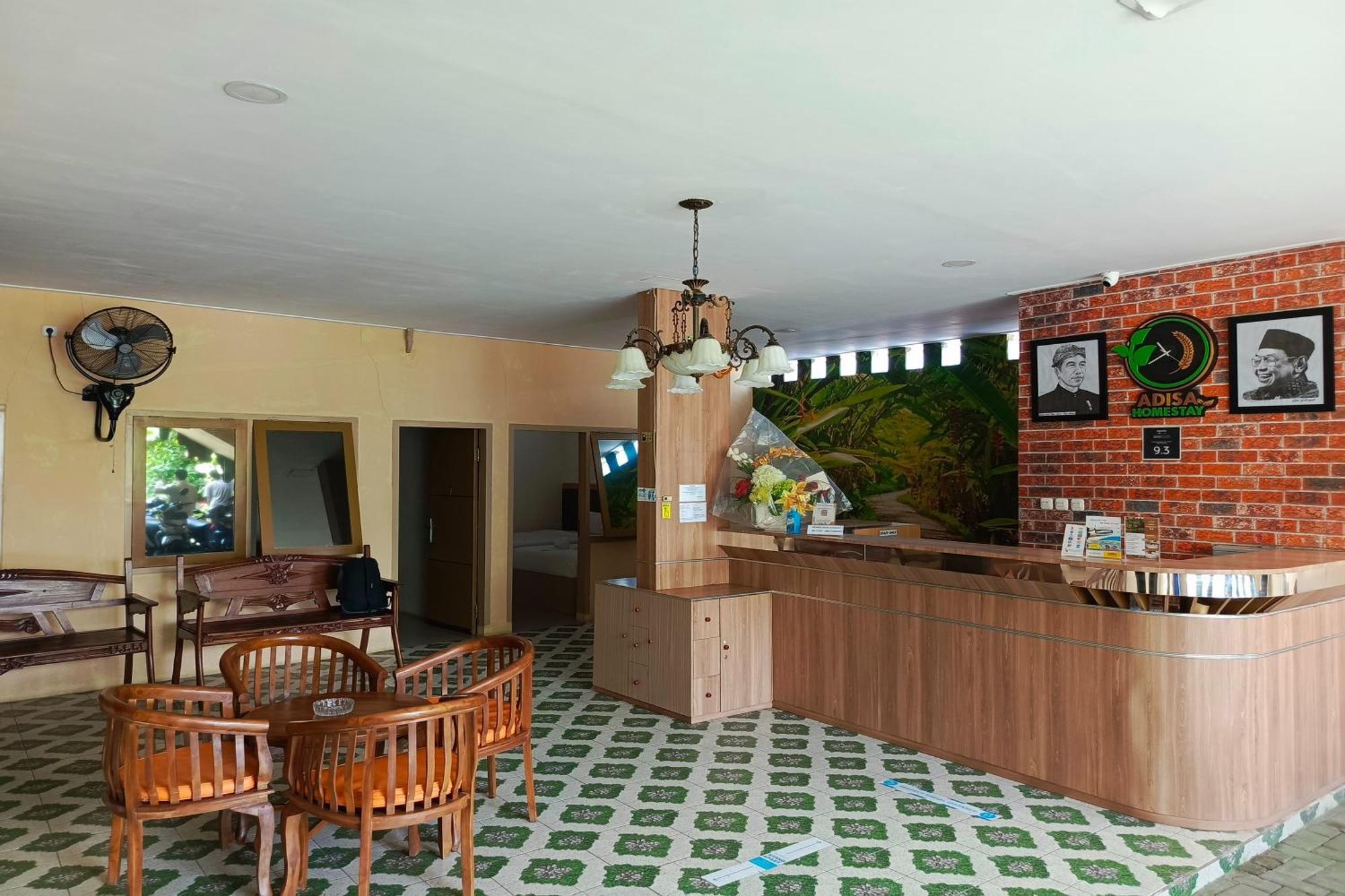 Adisa Homestay Malang Eksteriør bilde