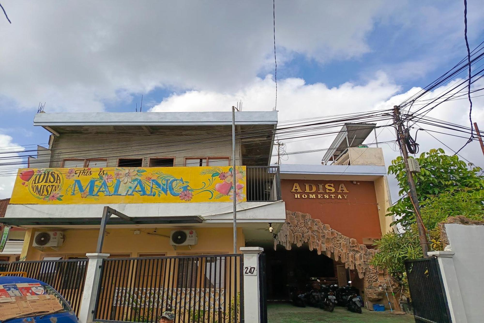 Adisa Homestay Malang Eksteriør bilde